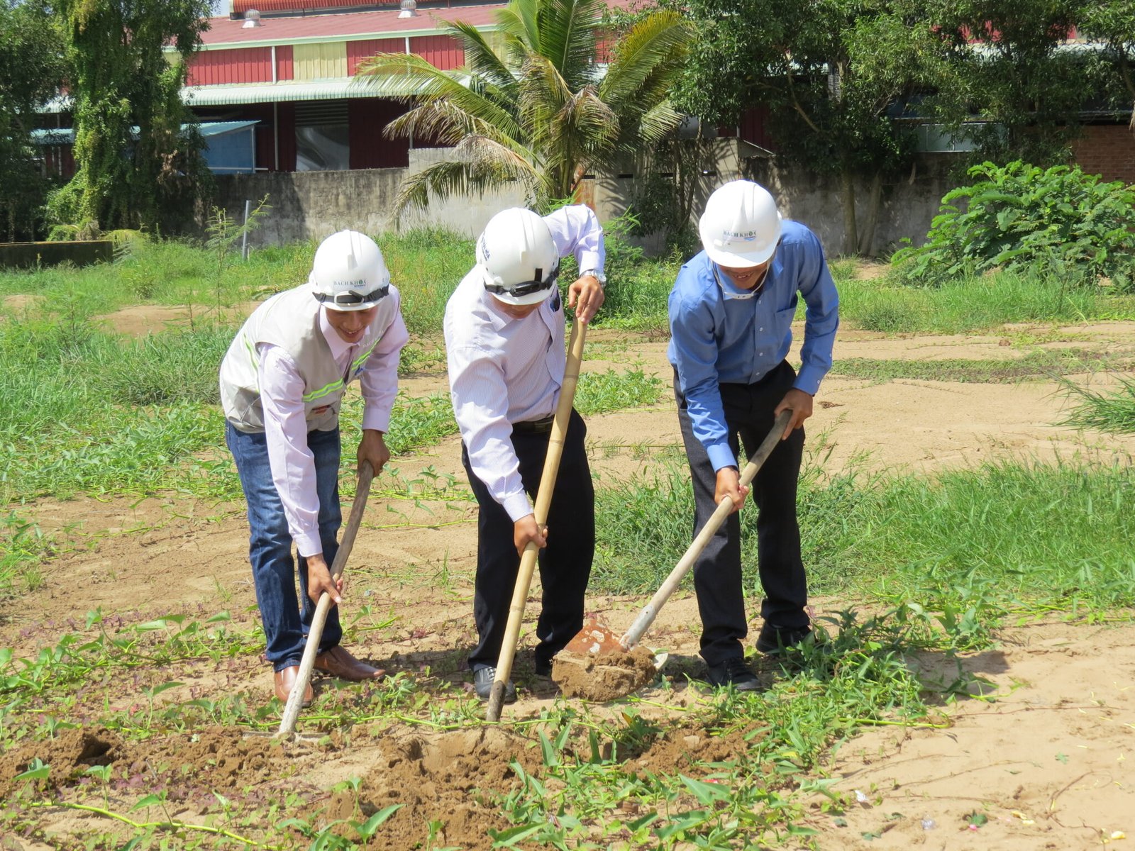 LỄ KHỞI CÔNG NÂNG CẤP NHÀ MÁY XỬ LÝ NƯỚC THẢI LÊN 1.500 M3 NGÀY ĐÊM